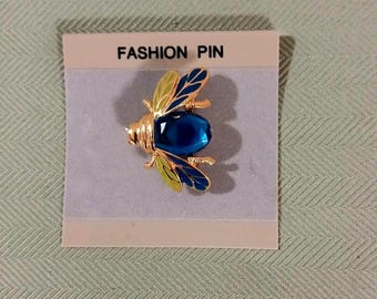 Vintage Gold Tone, Blue Stone Bee Brooch With Blue And Green Enamel Filled Wings. Also Two Gold Stone Eyes