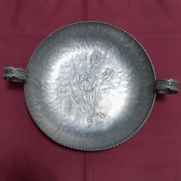 1940's, Rodney Kent Silver Co., Aluminum Serving Bowl With Tulips. Hammered Aluminum Design And Open Handles