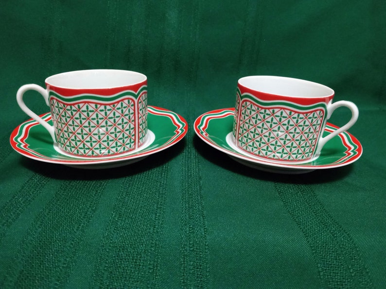 2 NOEL Taste Setter by Sigma, Holly Berry Demitasse Flat Bottom Cups