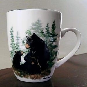 4 (Unused) Hautman Brothers Collection Bear Mugs By Canterbury Pottery. 12 Oz White Ceramic With A Momma Black Bear And Two Cubs