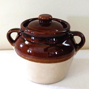 Pre-1930's Monmouth Pottery Bean Pot With Lid. It Holds Approx. 4 1/2 Cups. Stamped Monmouth Ill. USA Inside A Maple Leaf