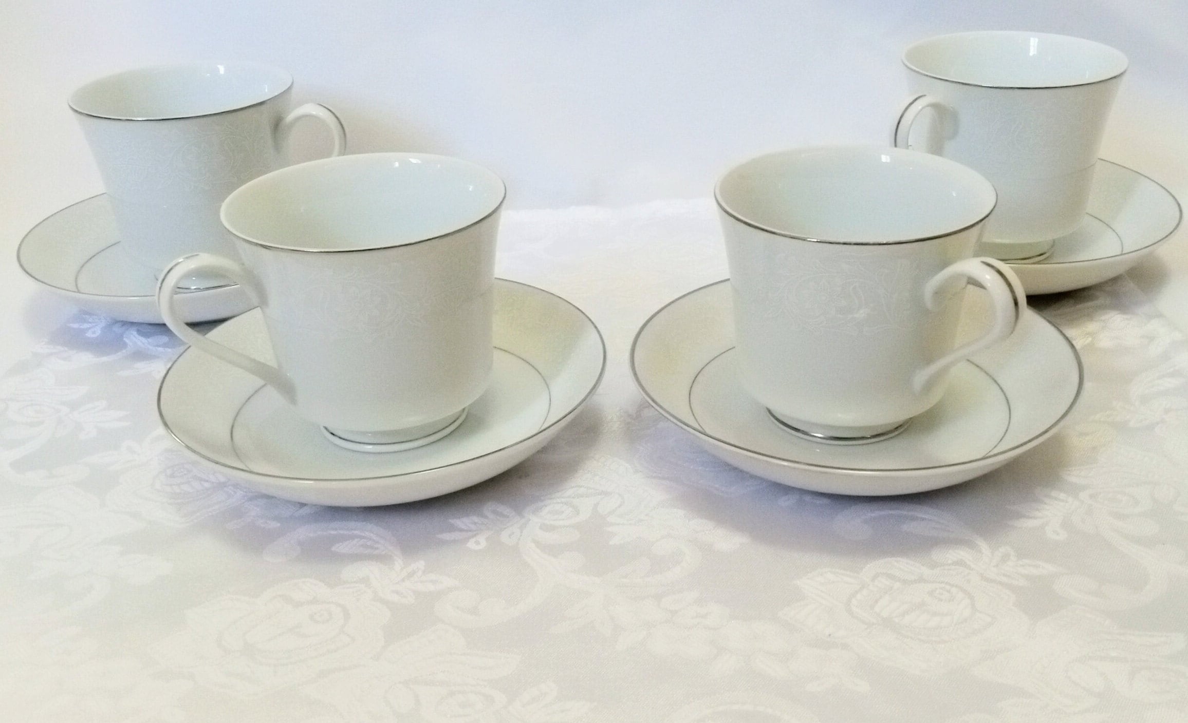 Crown Victoria Lovelace China