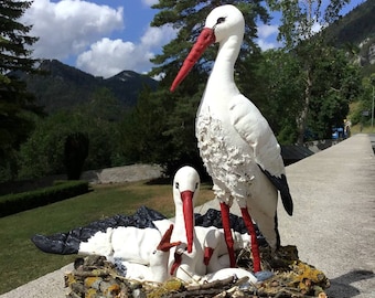 Nido Artesanal con Cigüeñas y Cigüeñas Bebé