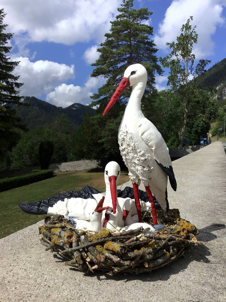 Handmade Nest With Storks and Baby Storks zdjęcie 1