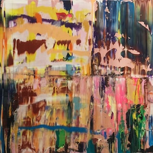Könnte beinhalten: Abstrakte Malerei mit rosa Hintergrund und geschichteten Pinselstrichen in verschiedenen Farben. Das Kunstwerk zeigt Farbtöne von Braun, Gelb, Blau und Grün und erzeugt eine strukturierte und dynamische Komposition. Das Gemälde ist in vier Abschnitte unterteilt.