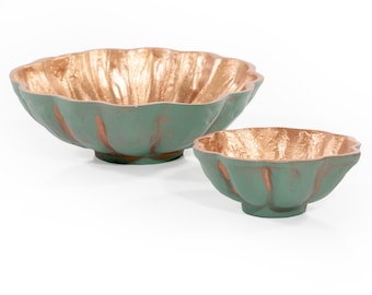 ANDALUCA Set of 2 Clamshell Cast Metal Decorative Bowls