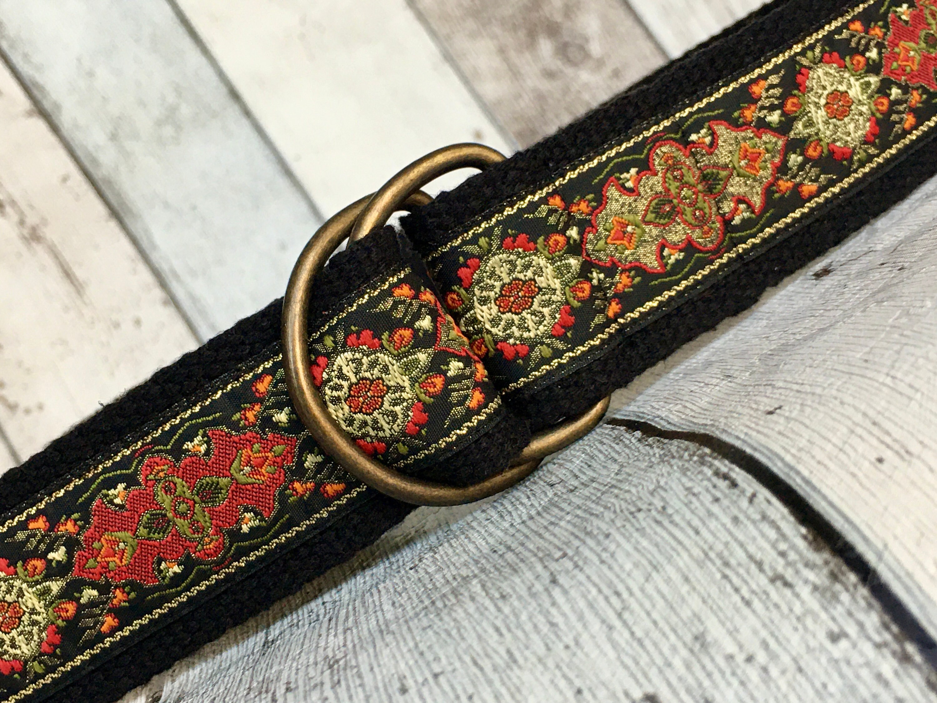 Jacquard Ribbon Canvas Belt: Red, Green, and Black D-ring  display picture 1