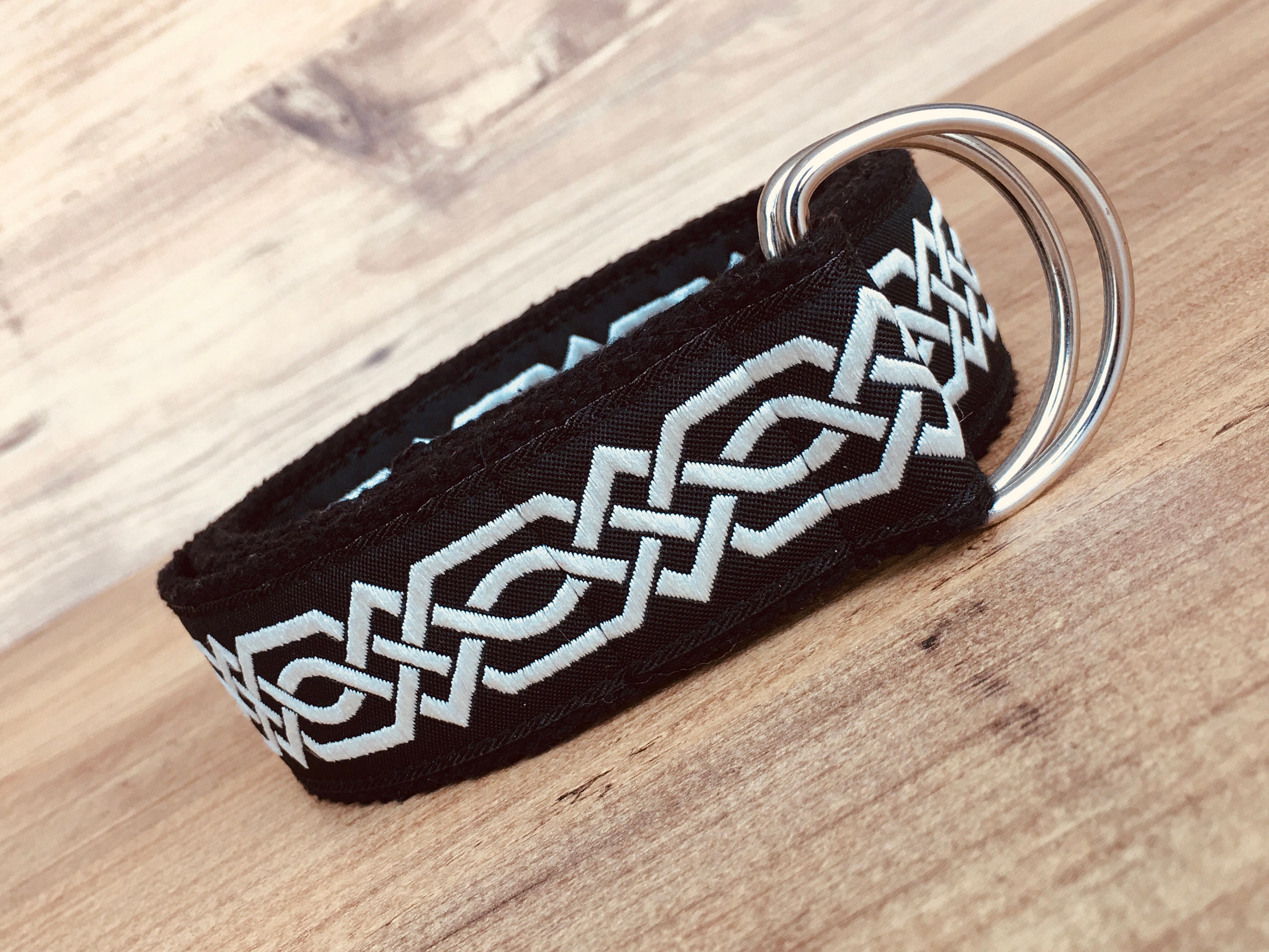 Black Cream Celtic Knot Jacquard Ribbon Belt, Men or Women Black Cream Celtic Knot Jacquard Ribbon Belt, Men or Women