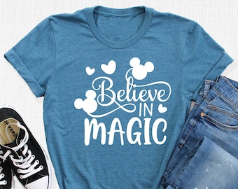Camiseta "Cree en la Magia", Camiseta de Mickey Mouse, Camiseta de Disneyland, Camiseta Mágica de Disney, Camiseta Disney para Adultos, Camiseta Mágica de Disney, Regalo para Vacaciones en Disney