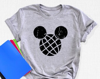 Walt Disney T-Shirt, Mouse Head Tee, World Traveler Shirt, Disney Trip Outfit, Disney Vacation Tee, Mickey Mouse Gift, Disney Family Apparel