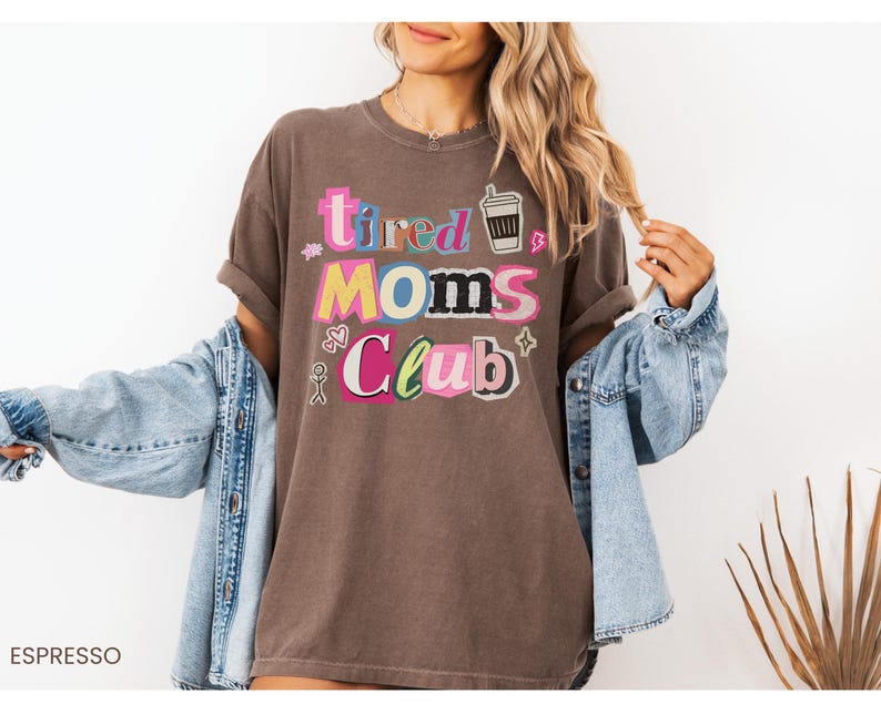 Comfort Colors® Tired Moms Club Shirt, Coffee Lover Gift For Mama, Mothers Day Gift afbeelding 3