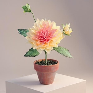 Handgemachte gelbe Dahlie aus Krepppapier – 10 cm Topfpflanze
