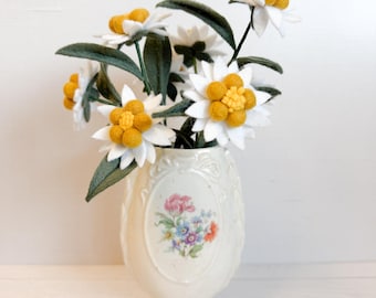 Edelweiss Flowers-  2 styles  • Wool Felt Mountain Blossoms • Alpine Floral Stems • Handmade Botanical Decor • Cottagecore Gift