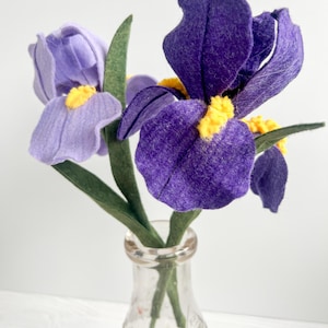 Filz Iris Blumenstängel, Cottagecore Home Decor Grape Jelly