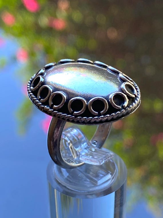 Sterling Silver Ring with Large Decorative Convex… - image 4
