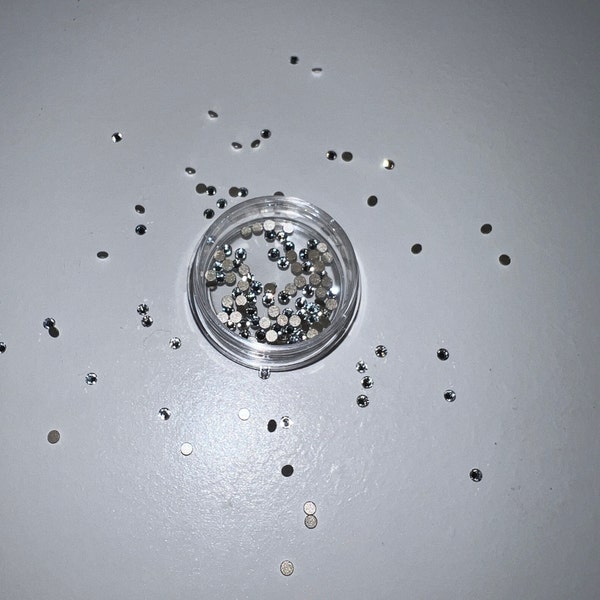 Swarovski Round Crystal - Tooth Gems - 10 pieces