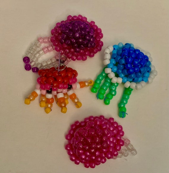 JellyFish by RainbowKandiKrazy  Pony bead crafts, Pony bead projects, Kandi