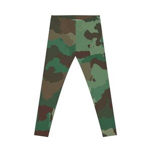 Women&#39;s Casual Leggings (AOP) - Green/Brown multi camo
