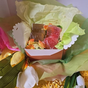 Spring Citrus Floral Soap Gift Set – Handmade Soap Basket for Her, Natural Scented Soaps, Mother&#39;s Day Gift Box, Garden Spa Gift