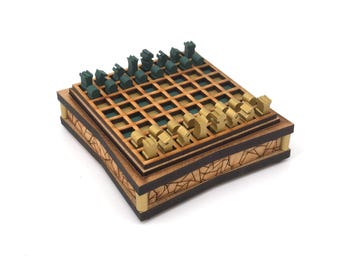 Mini Chess Set: Gold and Green, Fracture Pattern, Laser Cut and Painted MDF, 1/4 inch pieces