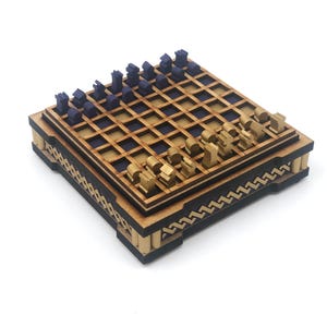 Minischaakset: goud en paars, scherp helixpatroon, lasergesneden en geverfd mdf, stukjes van 1/4 inch