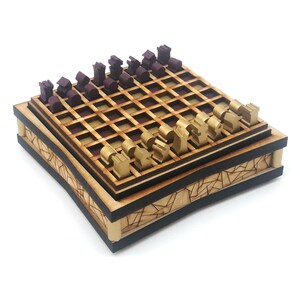 Minischaakset: goud en magenta, breukpatroon, lasergesneden en geverfd mdf, stukjes van 1/4 inch