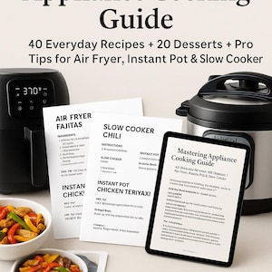 Op de afbeelding: Een kookgids voor apparaten met recepten voor airfryers, snelkookpannen en slowcookers. De afbeelding toont een airfryer, snelkookpan en slowcooker, samen met receptkaarten en een tablet.