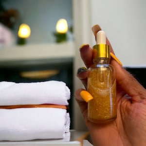 Shimmer body oil