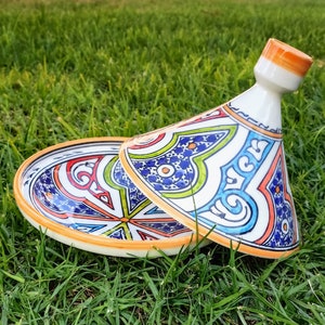 Handmade Moroccan Tagine with Authentic Motifs - High Quality Ceramic - 20x20 cm