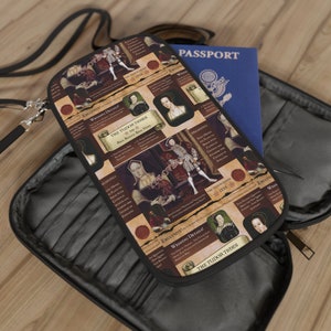 The Tudor Times - Eine Geschichte Tabloid - Passport Brieftasche