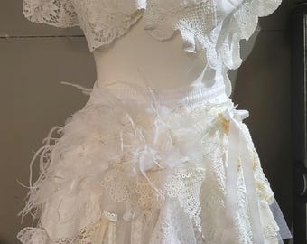 Falda para mujer menuda/Falda de niña de las flores/Falda de encaje antiguo y tapete/Falda de encaje para niñas/Falda de encaje reciclada alternativa/Tallas 4-6-8.