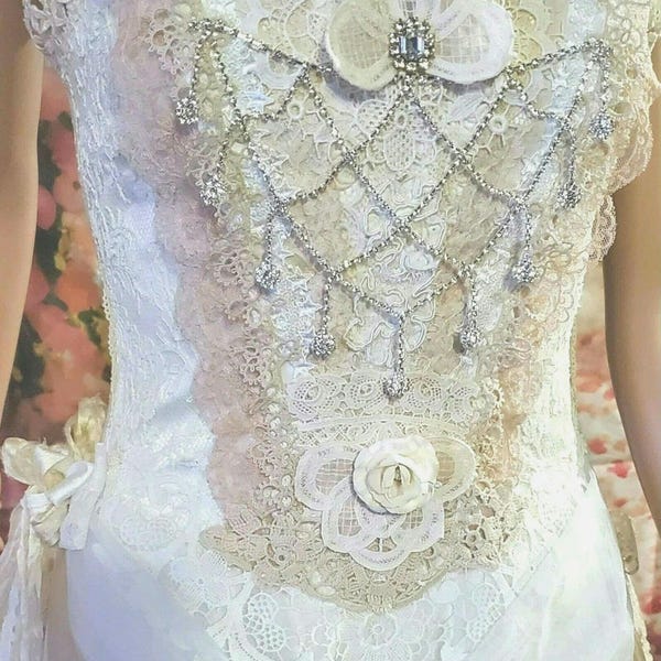 Abito da sposa in pizzo su misura/Abito da sposa antico in pizzo/Abito in stile vittoriano/Costume d'epoca per film/Matrimonio alternativo fatto a mano.