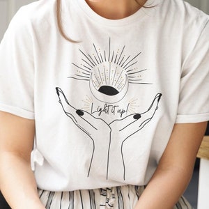 ライトアップ ユニセックス T シャツ | クレセント シティ インスパイア