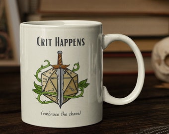 Crit Happens マグカップ | ダンジョンズ＆ドラゴンズ マグカップ