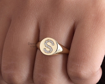 Signet Diamond Ring Initial Signet Ring Custom Pinky Signet Ring Monogram Signet Ring 14K Gold Personalized Ring Chunky Ring For Women
