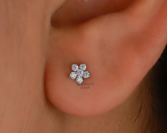 14K Gold Diamond Flower Earring/ Gold Flower Stud Earrings/ Gold Diamond Flower Woman Earring/ Gold Earrings Gift for Her/ Christmas Gifts