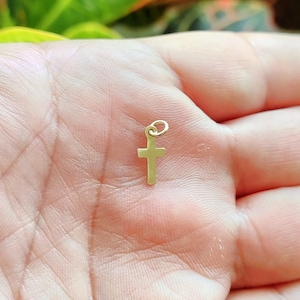 Small gold cross, small gold cross pendant, 14k gold cross, gold cross necklace, dainty gold cross pendant, small gold cross necklace