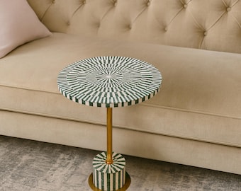 Mesa auxiliar con incrustaciones de hueso hechas a mano / Mesa auxiliar a rayas verdes y blancas