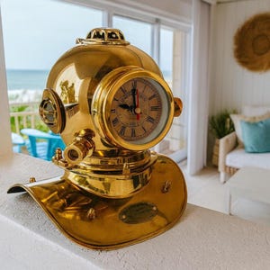 Brass Diver Helmet Clock: Vintage Nautical Steampunk Desk Decor
