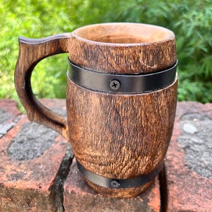 Handmade Viking Beer Mug Wood Tankard with Iron Band Rustic Ale Stein Beer Coffee Whiskey Nordic Drinkware Gift for Dad Husband Groomsmen