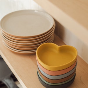 Spoondrift Eco-Friendly Silicone Suction Plate in 6 Colors