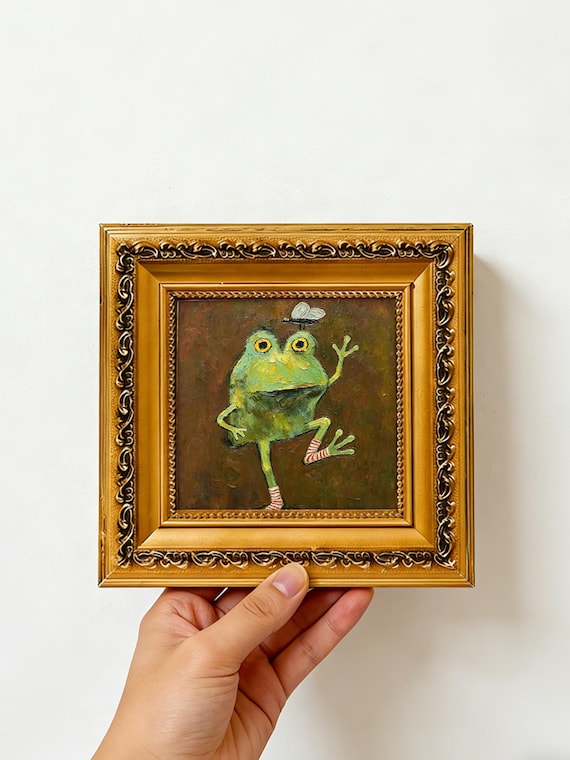 Impasto Frog Painting Framed Whimsical Frog with Striped Socks Retro Solid Wood Gold Frame Mini Desk Wall Decor Gift
