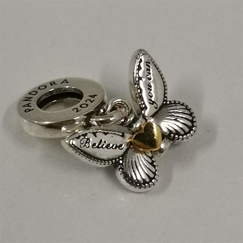 アクセサリー Pandora Club 2024 Butterfly Dangle Charm Pandora Club 2024 Butterfly Dangle Charm - Arezzo Jewelers