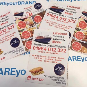 Flyers/dépliants A6, Premium 130 g/m² en standard, soie de haute qualité, listes de prix, menus, vérification des illustrations ou processus de conception complet.
