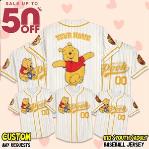 Camiseta de béisbol personalizada de Disney Winnie the Pooh, camiseta de béisbol vintage de Disney para niños, jóvenes y adultos, regalo de Disneyworld para fanáticos de Disney.