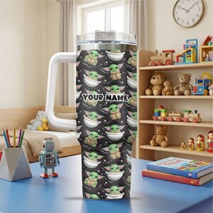 Vaso térmico Valiant personalizado, vaso Grogu Star Wars personalizado con pajita, taza térmica de viaje, vaso para vacaciones, regalo para el Día del Padre 2026 imagen 2