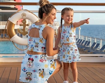 Conjunto deportivo a cuadros azules estilo crucero de Mickey Mouse de Majestic, falda pantalón marinera, idea de regalo de cumpleaños para la Noche Pirata de las Vacaciones de Disney de RunDisney 2026