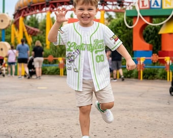Camiseta de béisbol personalizada de Toy Story, Buzz Lightyear, con rayas verdes para niños, regalo de cumpleaños de Disney para niño, equipo para vacaciones de verano 2026