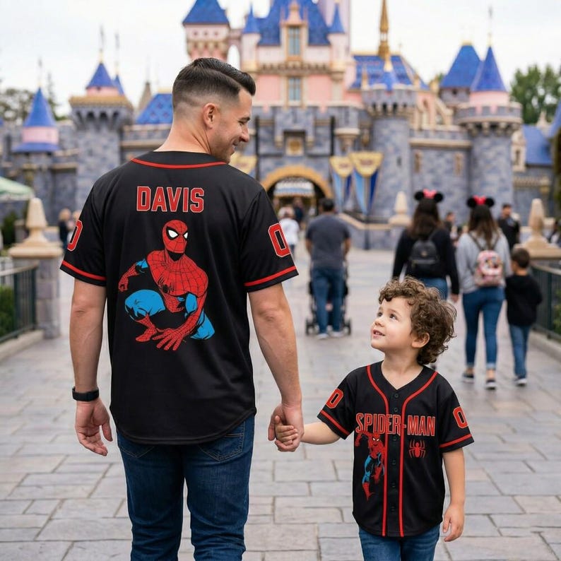 Camiseta de béisbol personalizada de Spider-Man para cumpleaños, Día del Padre, Vacaciones de Verano de Superhéroes 2026, Camiseta a juego para toda la familia imagen 1