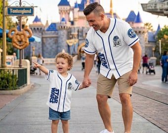 Koszulka baseballowa Star Wars z personalizacją dla dzieci R2-D2, prezent na Dzień Ojca Disney, pasujące stroje dla taty i syna, top Disney Trip z 2026 r.